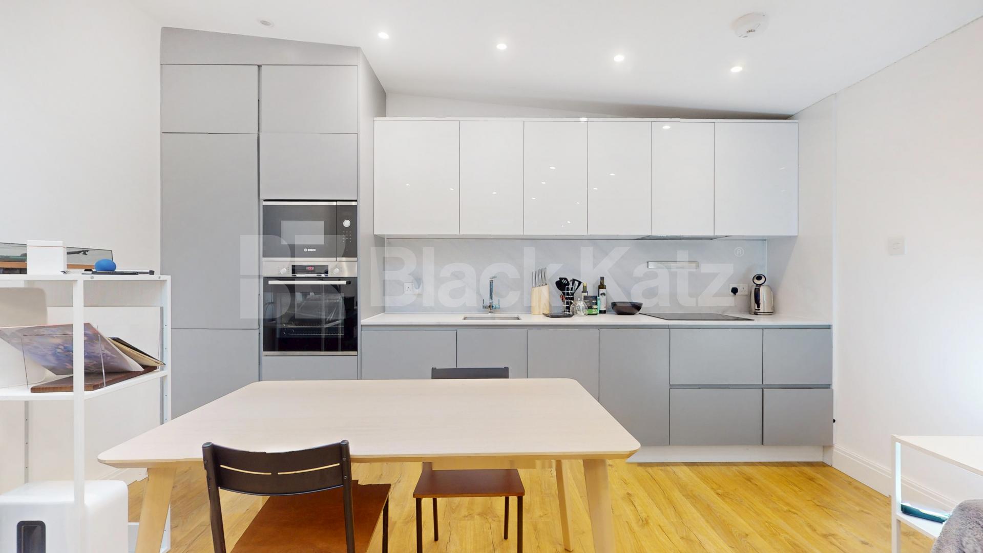 			1 Bedroom, 1 bath, 1 reception Flat			 Parkway, Regents Park / Camden